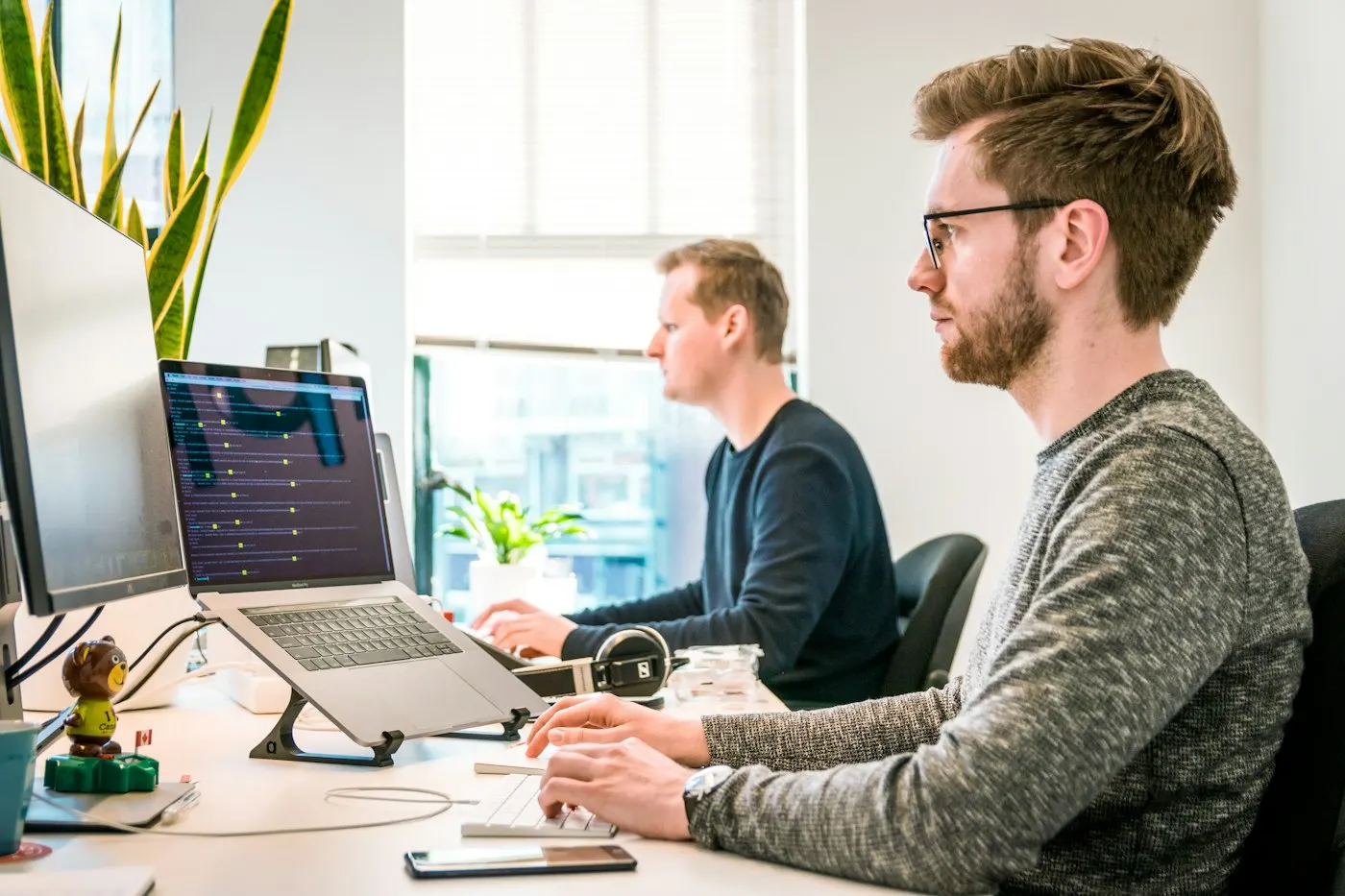 Custom CRM vs. off-the-shelf CRM: how to choose